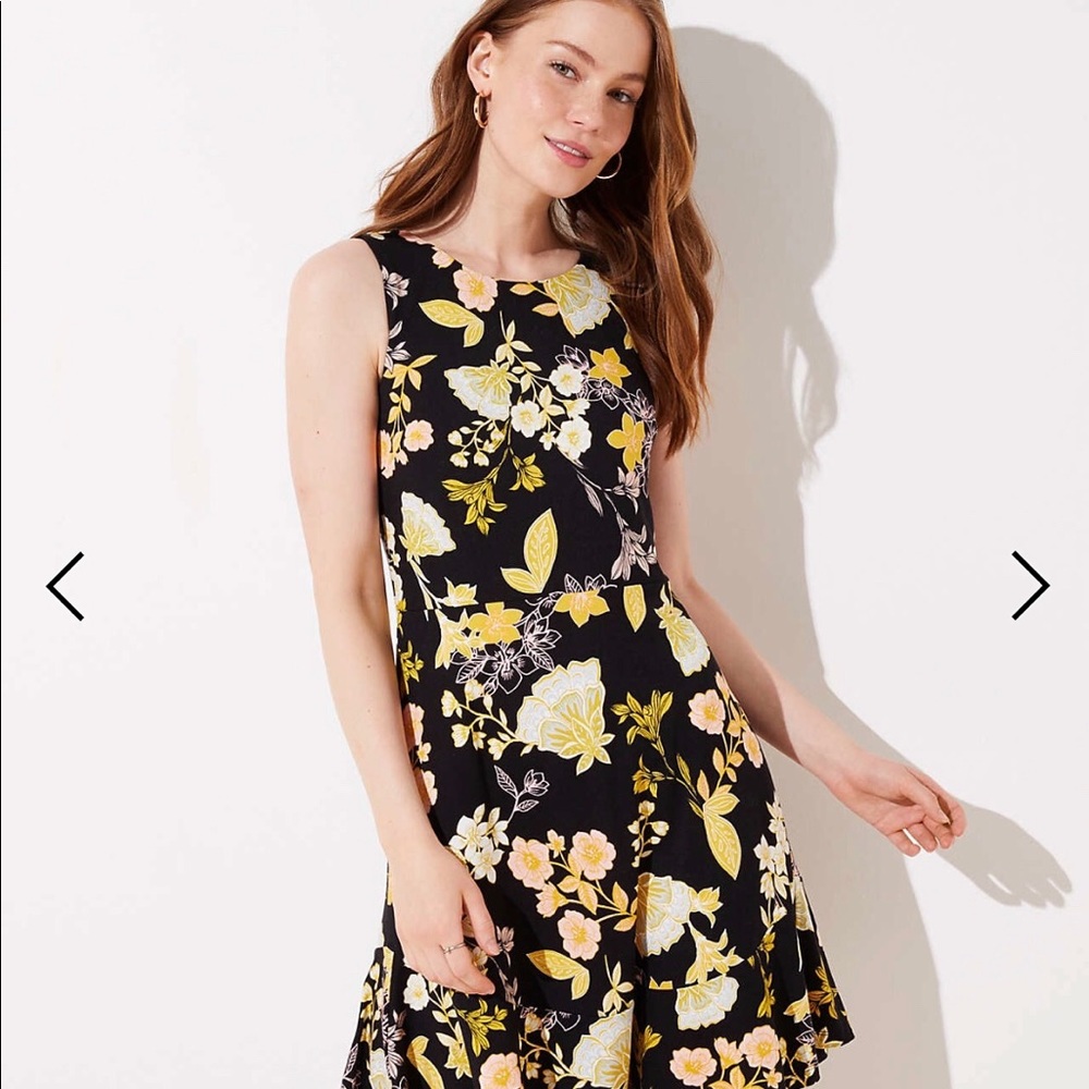 GOLDEN FLORAL FLARE DRESS